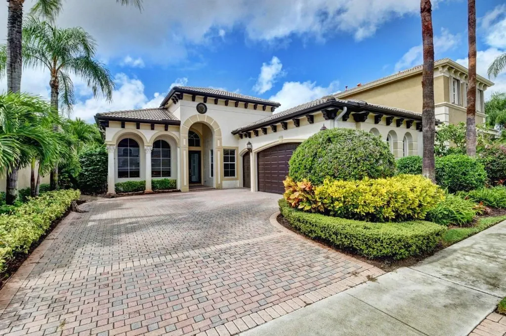 16295 Via Venetia W Delray Beach FL 33484