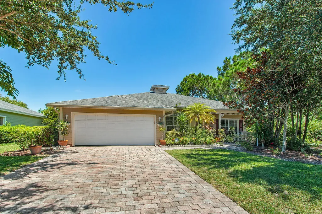 650 NE Little Kayak Point Port St Lucie FL 34983