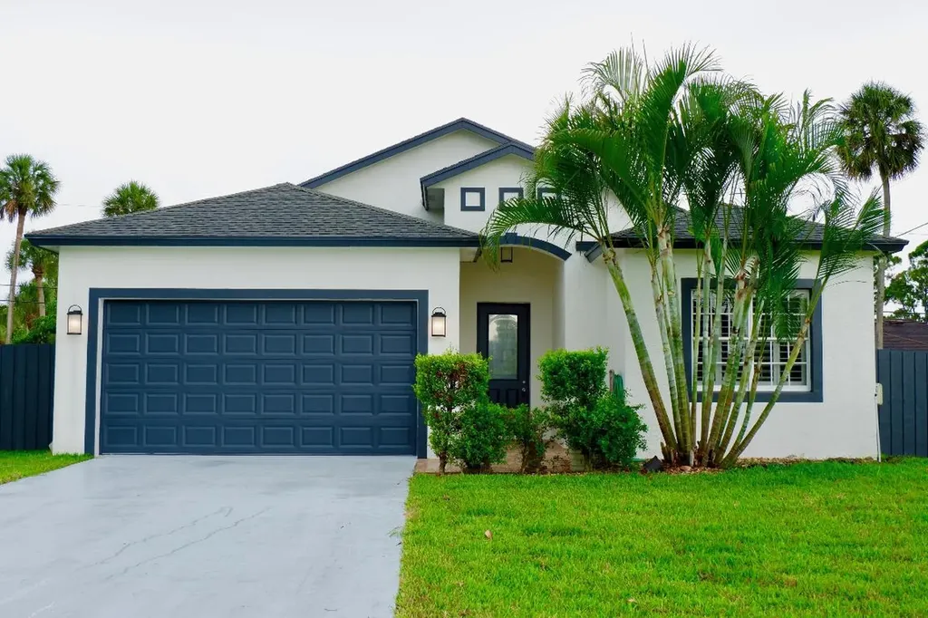 1292 SW Wellington Avenue Port St Lucie FL 34953