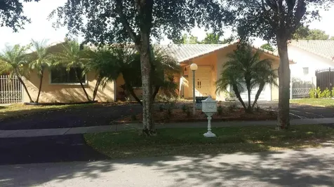 4380 SW 89th Avenue Miami FL 33165