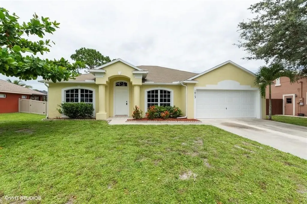 1013 SW Coleman Avenue Port St Lucie FL 34953