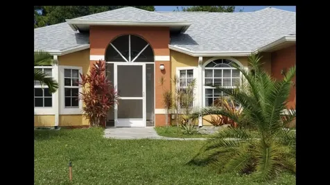 1729 SE Lullaby Terrace Port St Lucie FL 34952