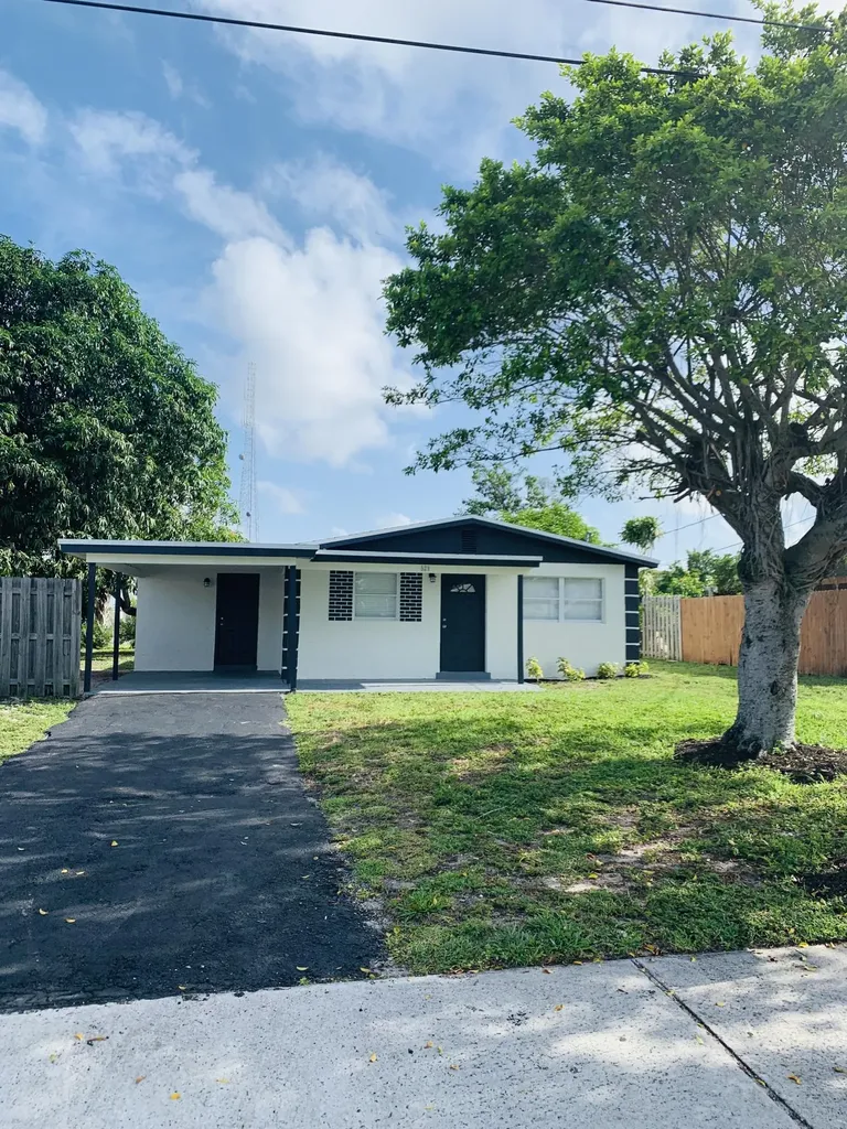 529 NW 13th Avenue Boynton Beach FL 33435
