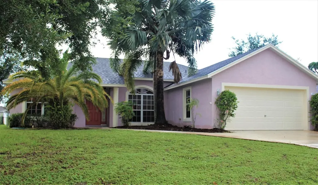 1625 SW Cecelia Lane Port St Lucie FL 34953