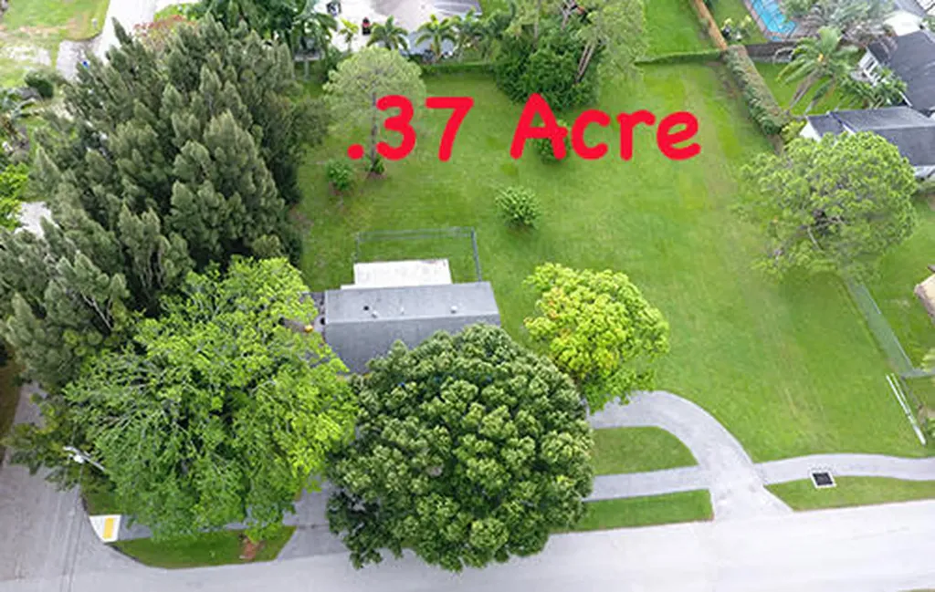 7598 Seabreeze Drive Lake Worth FL 33467