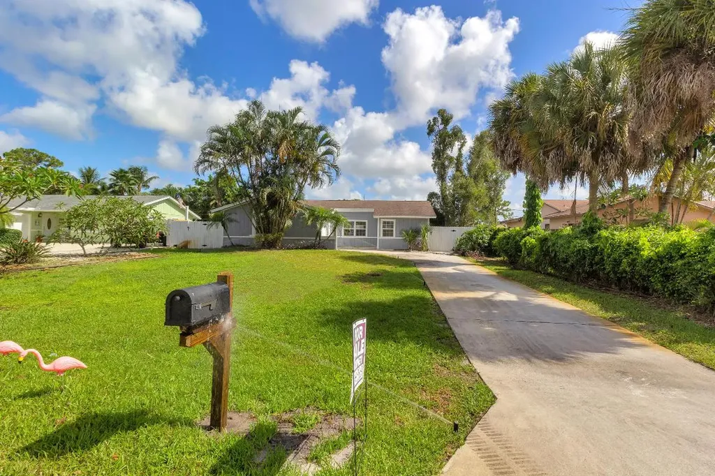 5107 Woodland Drive Delray Beach FL 33484