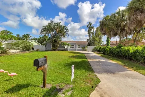 5107 Woodland Drive Delray Beach FL 33484