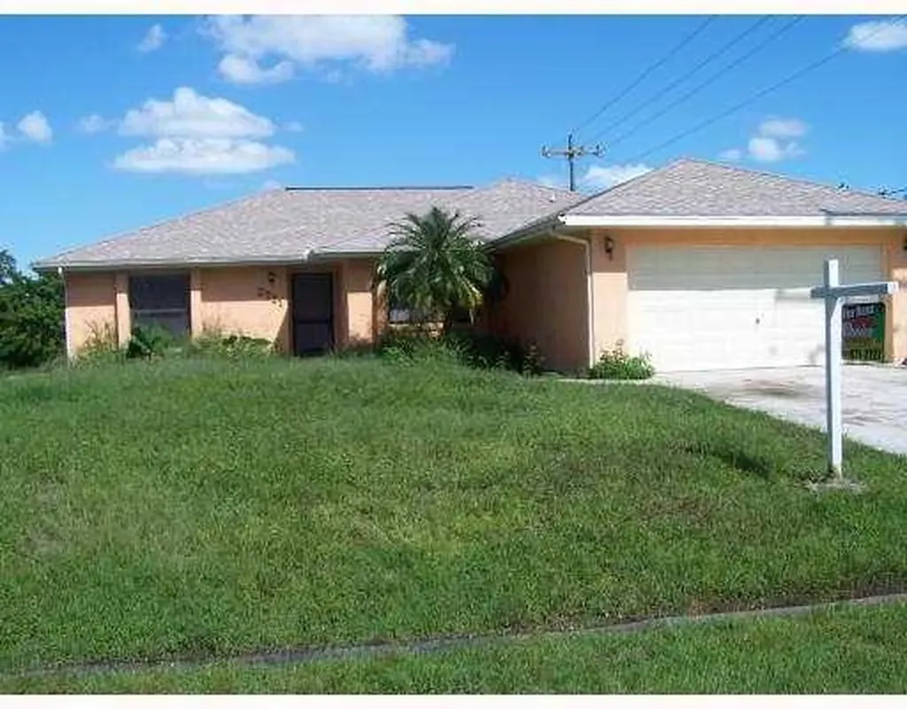 2221 SW Susset Lane Port St Lucie FL 34953