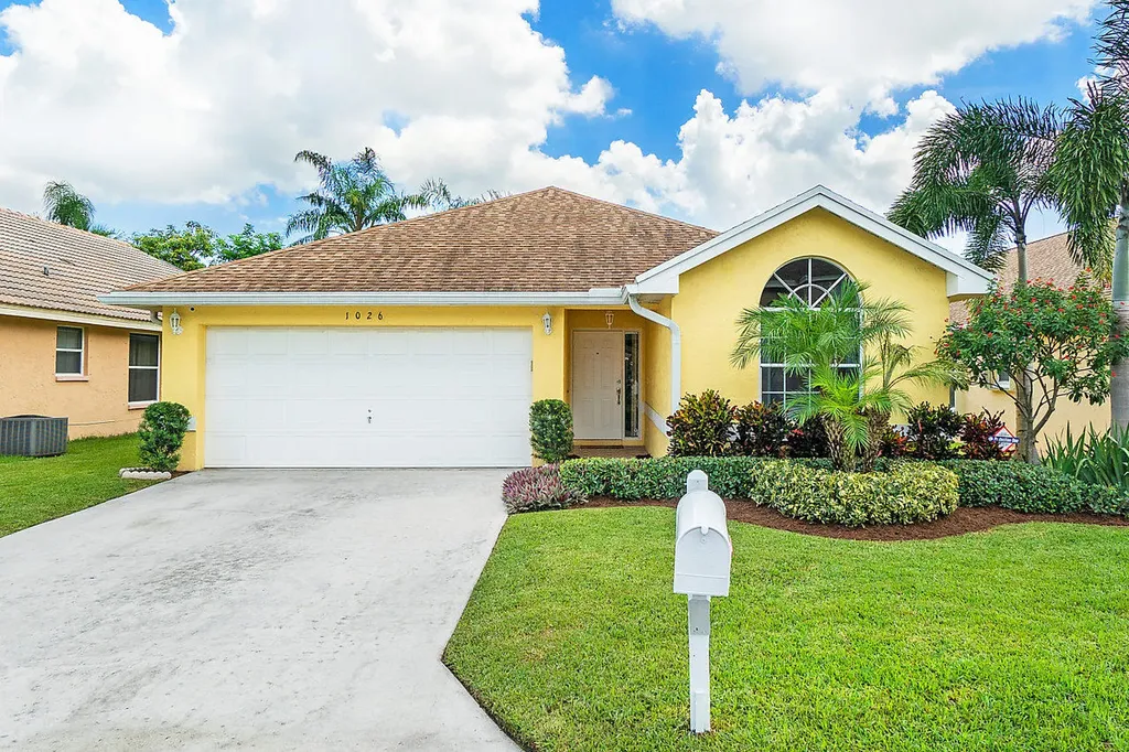 1026 Fairfax Circle W Boynton Beach FL 33436