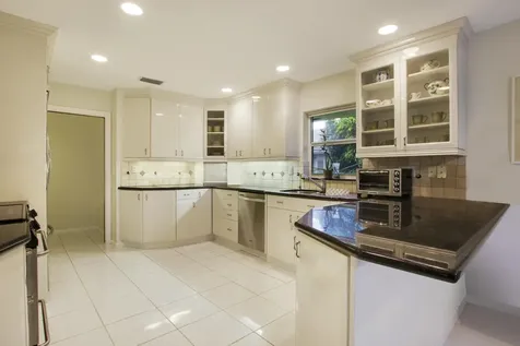 2871 Banyan Boulevard Circle NW Boca Raton FL 33431