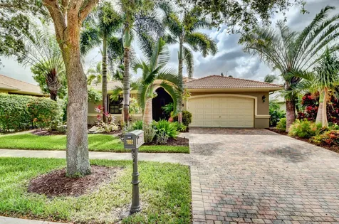 7602 Via Grande Boynton Beach FL 33437