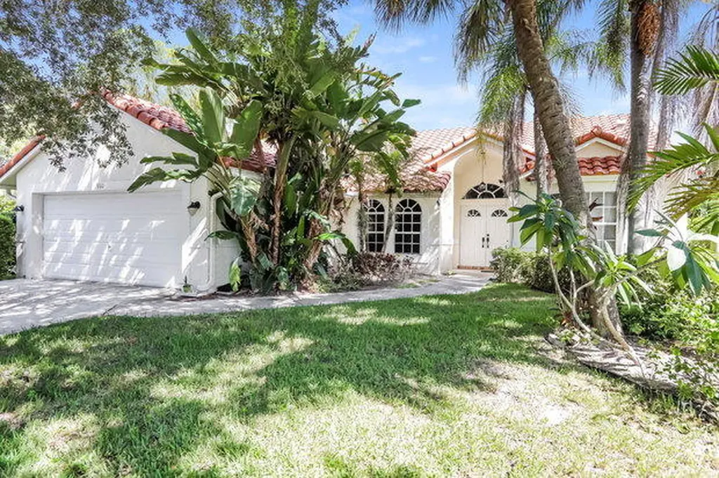 960 Lake Breeze Drive Wellington FL 33414