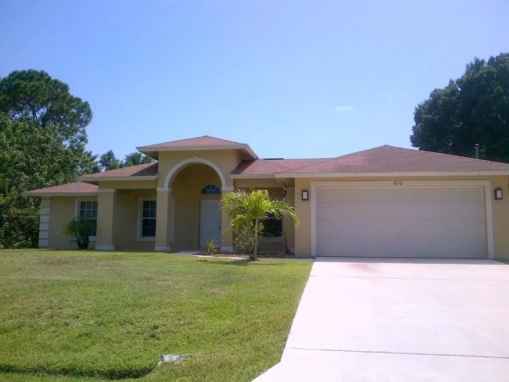 610 SW Sansom Lane Port St Lucie FL 34953