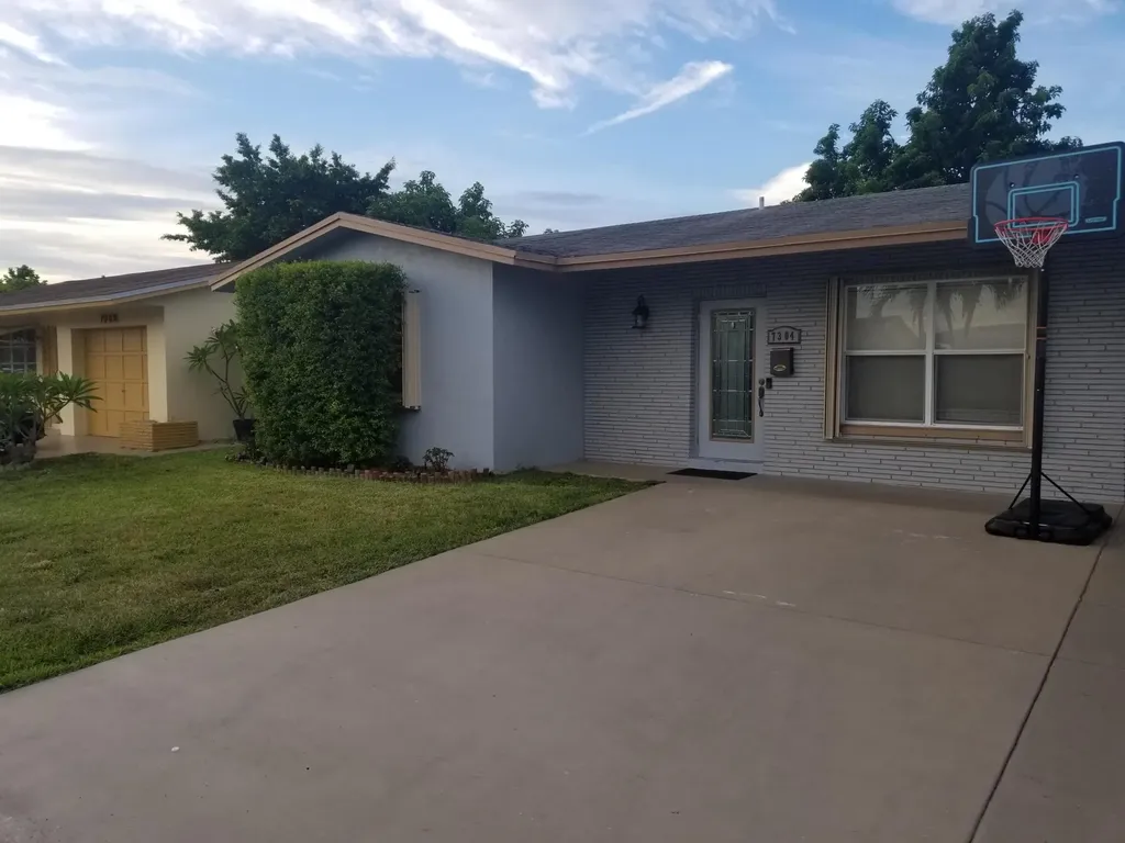 7304 NW 60th Street Tamarac FL 33321