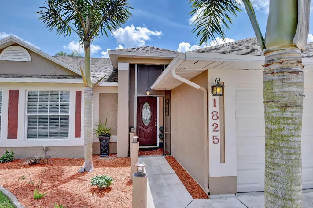 1825 SW Salvatierra Boulevard Port St Lucie FL 34987