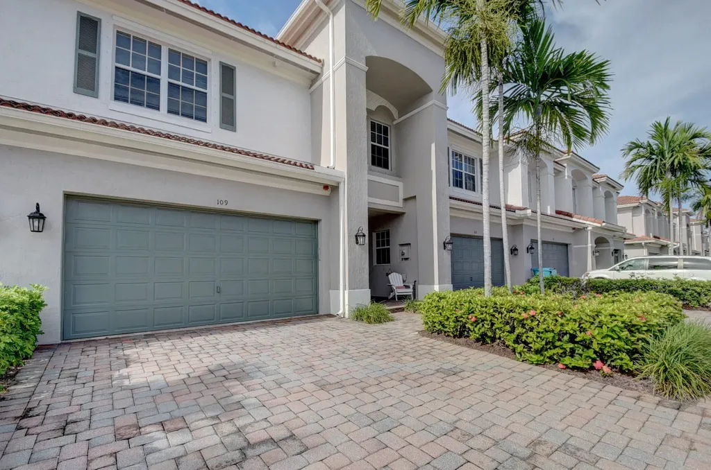109 Nottingham Place Boynton Beach FL 33426