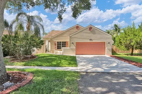 1040 SW 85th Avenue Pembroke Pines FL 33025