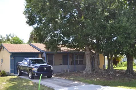 2073 SW Susset Lane Port St Lucie FL 34953