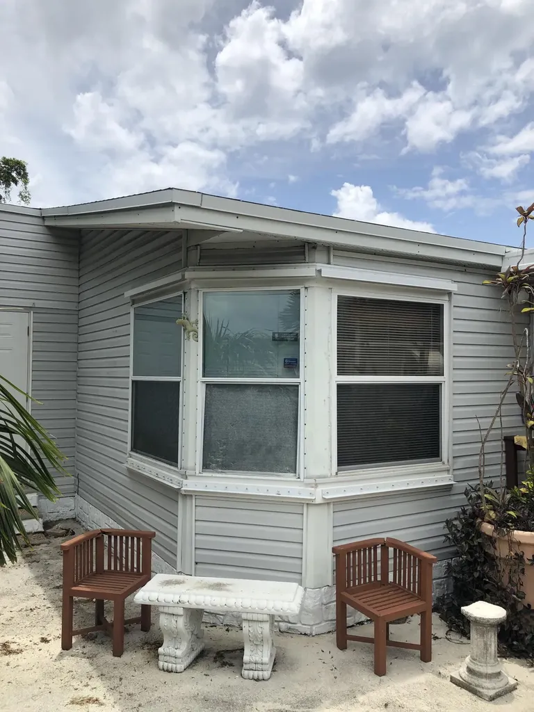 328 Wickline Boulevard Lantana FL 33462