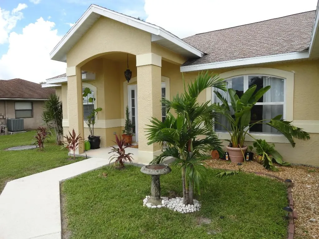 2346 SE Haddon Street Port St Lucie FL 34984