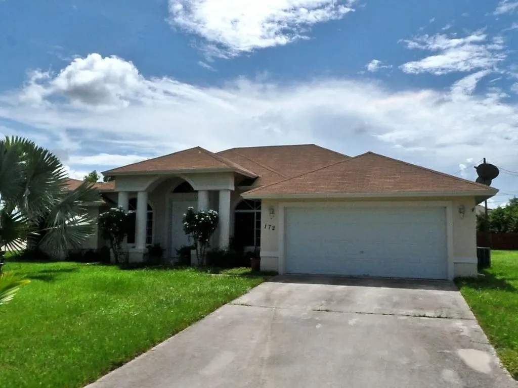 172 SW Mil Court Port St Lucie FL 34953
