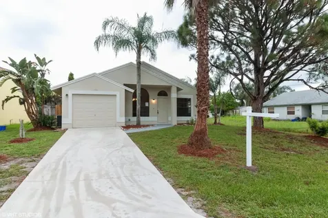 5831 SE Wilsie Drive Stuart FL 34997