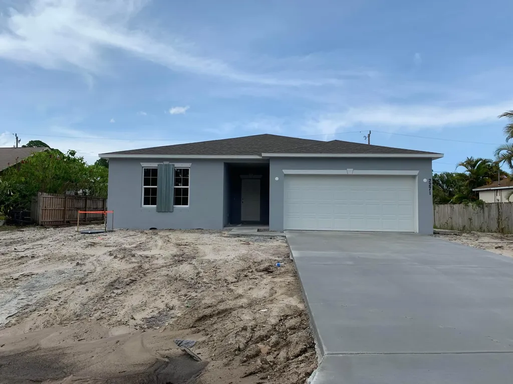 2271 SW Abalon Circle Port St Lucie FL 34953