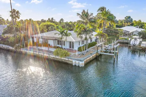 10661 SE Hawser Court Hobe Sound FL 33455