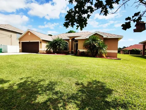 6061 NW Winfield Drive Port St Lucie FL 34986