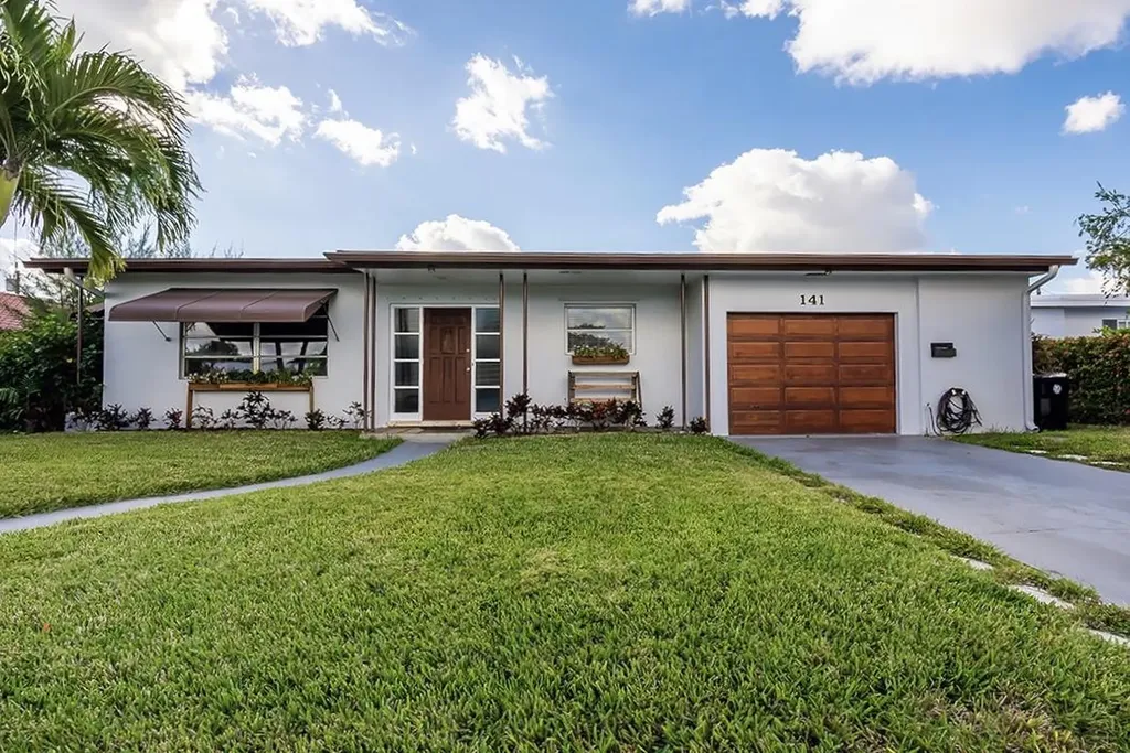 141 Bryn Mawr Drive Lake Worth Beach FL 33460
