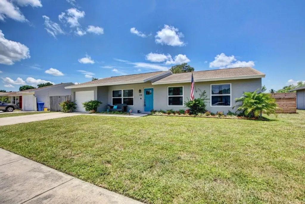 119 Puffin Court Royal Palm Beach FL 33411