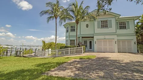 556 SW Saint Lucie Crescent Stuart FL 34994