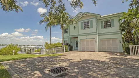 556 SW Saint Lucie Crescent Stuart FL 34994