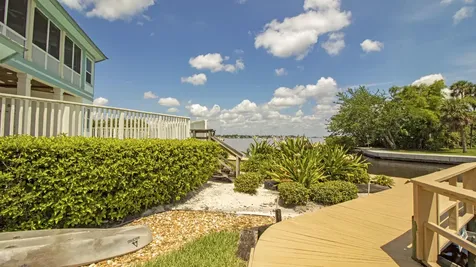 556 SW Saint Lucie Crescent Stuart FL 34994