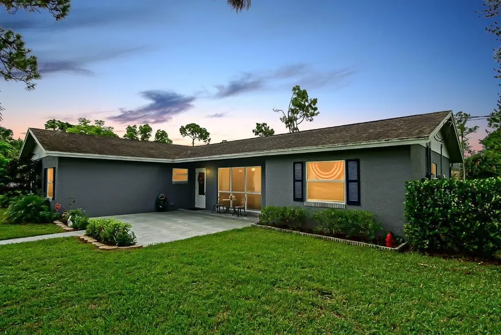 11224 51st Court N West Palm Beach FL 33411