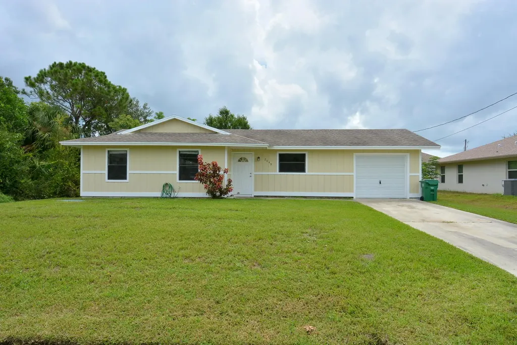 2049 SW Sunglow Street Port St Lucie FL 34953