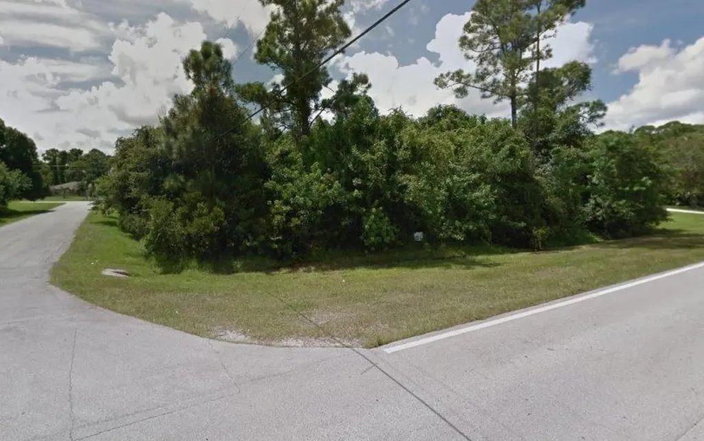 1790 SW Bonfire Terrace Port St Lucie FL 34953