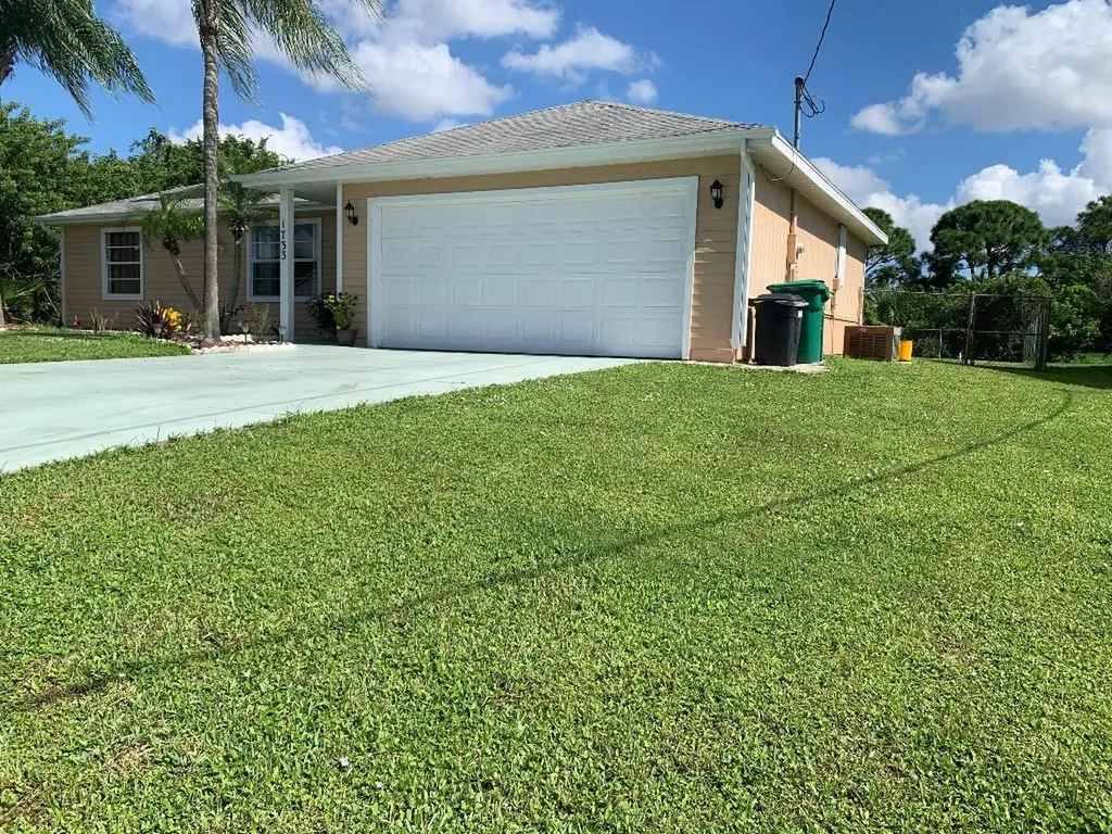 1733 SW Hampshire Lane Port St Lucie FL 34953