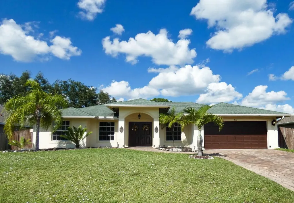 673 SW Kayak Avenue Port St Lucie FL 34953