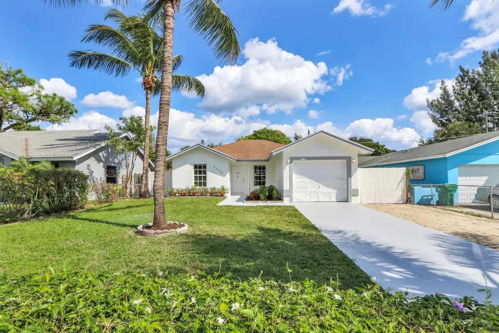 2520 R J Hendley Avenue Riviera Beach FL 33404