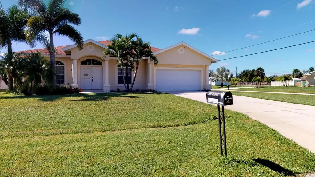 3966 SW Mccain Street Port St Lucie FL 34953