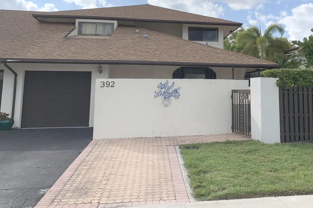 392 SW 29th Avenue Delray Beach FL 33445