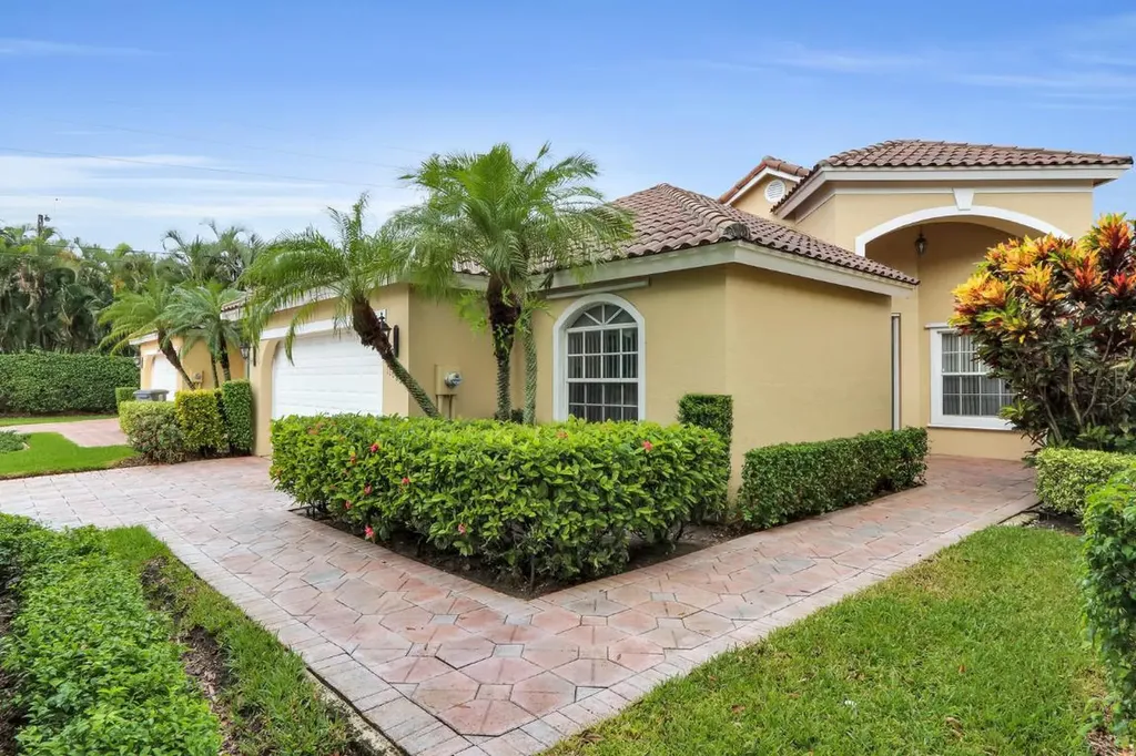 11083 Indian Lake Circle Boynton Beach FL 33437