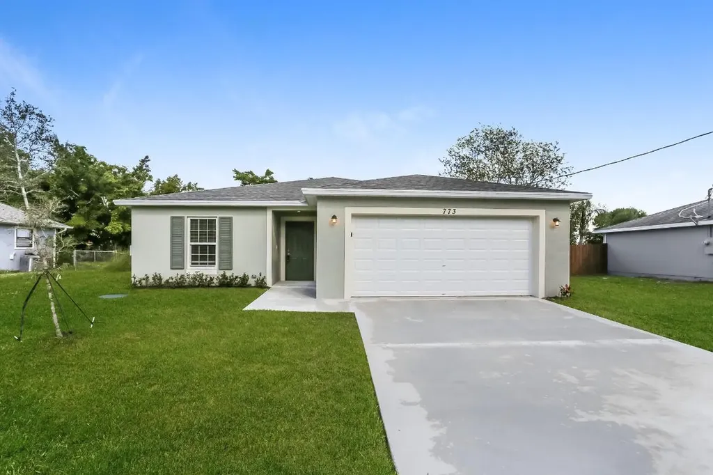 773 SW Nichols Terrace Port St Lucie FL 34953