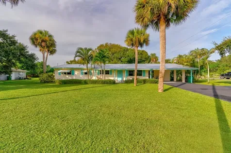 3093 N Old Dixie Highway Fort Pierce FL 34946