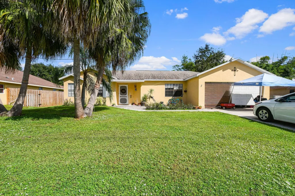 431 SE Whitmore Drive Port St Lucie FL 34984