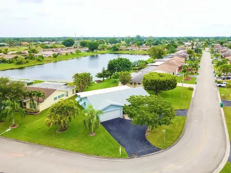 9735 NW 82nd Street Tamarac FL 33321