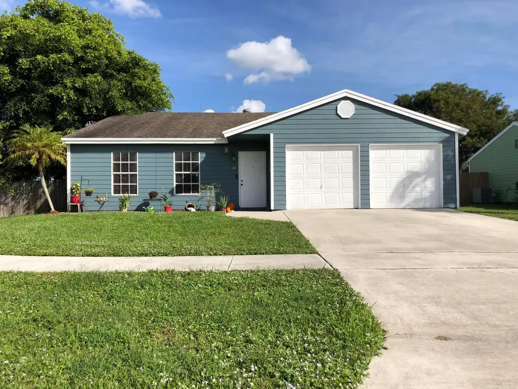 5287 Canal Circle W Lake Worth FL 33467