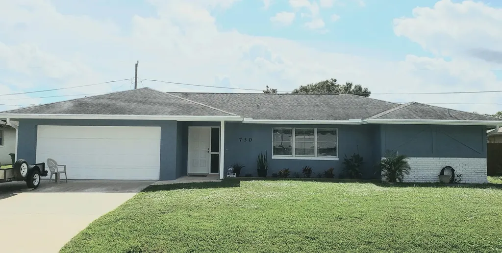 730 SE Hollahan Avenue Port St Lucie FL 34983