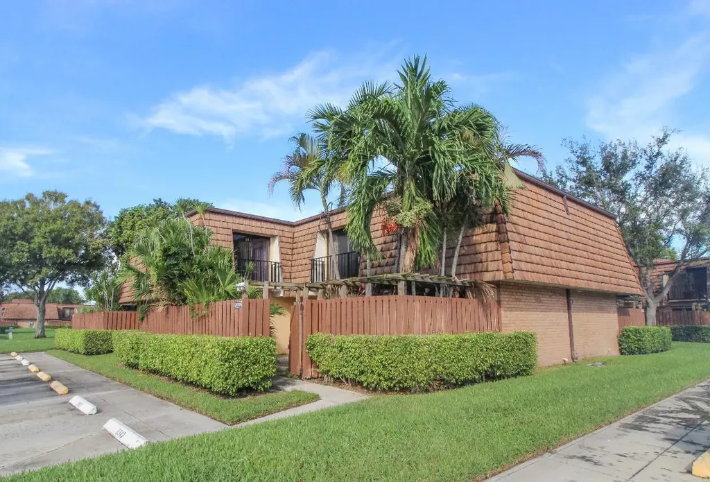 3005 30th Lane Greenacres FL 33463